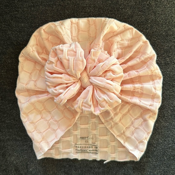 Bunny Knots Baby Pink Raga - Small - Picture 1 of 1